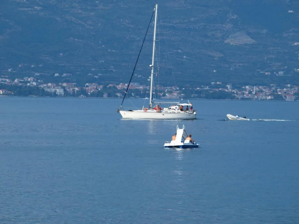 Apartments Toni Trogir Dom wakacyjny
